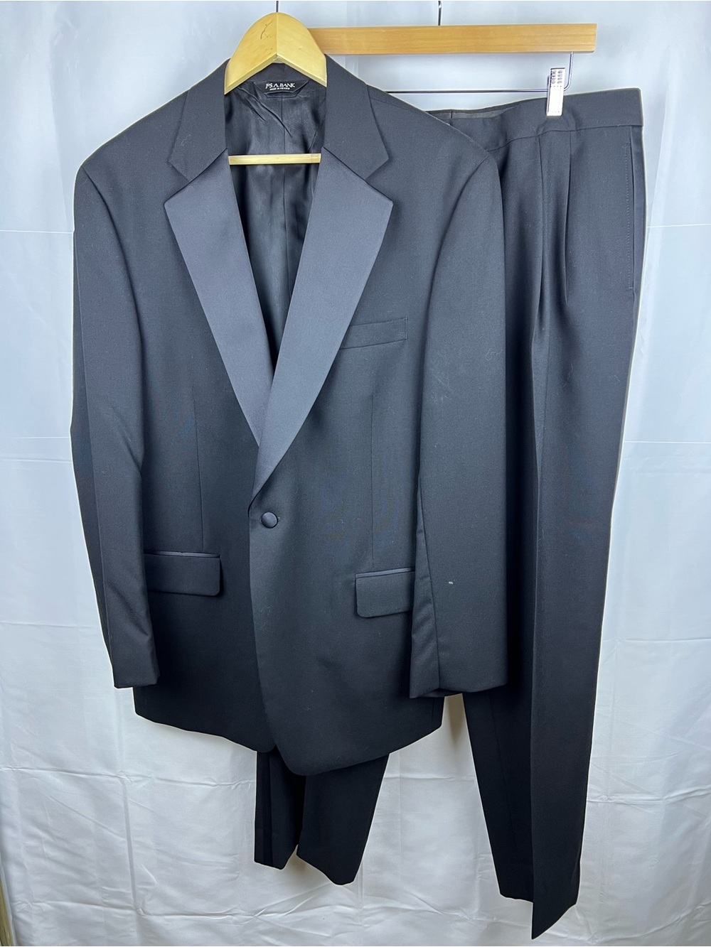 JOS A BANK Two Piece Satin Lapel TUXEDO Suit Men's 44L 35x31 Black 100% WOOL